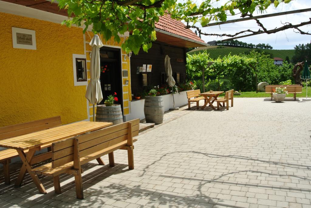 Weingut Primus Suedsteiermark Spielfeld Bagian luar foto