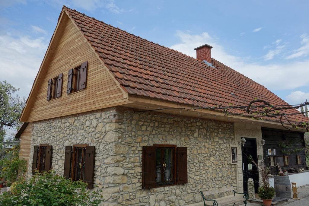Weingut Primus Suedsteiermark Spielfeld Bagian luar foto