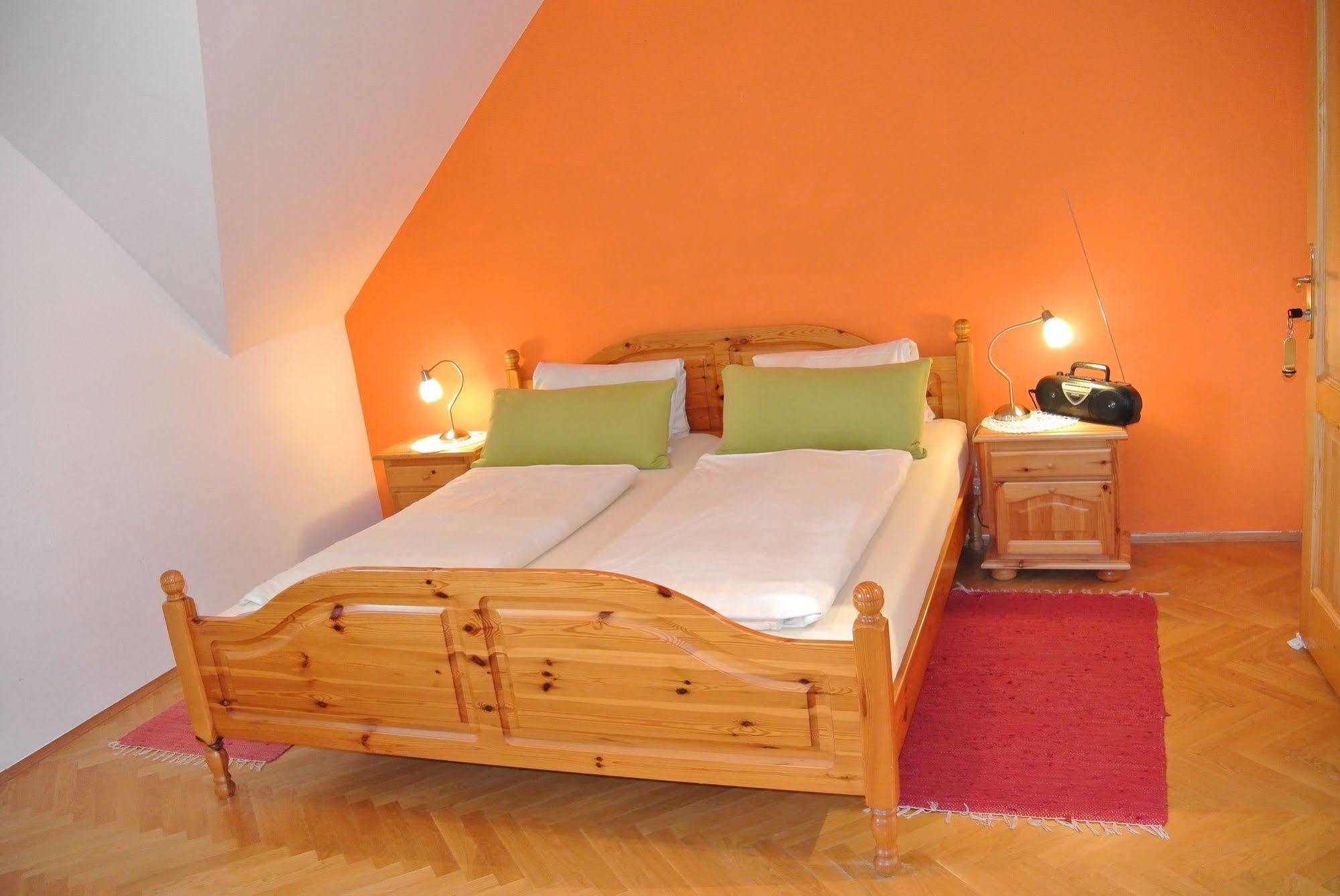 Weingut Primus Suedsteiermark Spielfeld Bagian luar foto